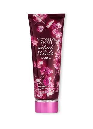 Лосьон для тела fragrance lotion velvet petals luxe victoria’s secret 236мл