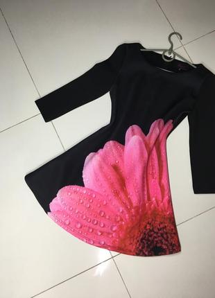 Міні сукня з квіткою6 фото