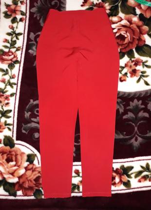 Червоні класичні брюки з високою посадкою