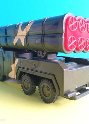 Игрушечный военный ракетный грузовой автомобиль рсзо, игрушка автомобильная ракетная установка рсзо2 фото