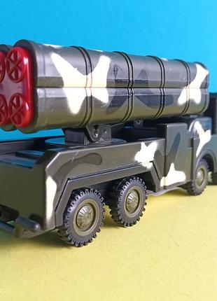 Игрушечный военный ракетный грузовой автомобиль рсзо, игрушка автомобильная ракетная установка рсзо3 фото