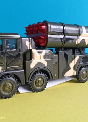 Игрушечный военный ракетный грузовой автомобиль рсзо, игрушка автомобильная ракетная установка рсзо4 фото