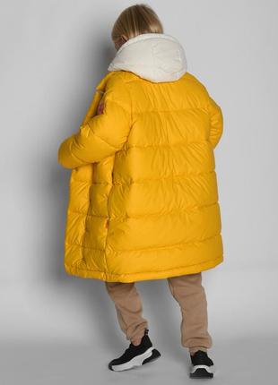 Практичный модный брендовый зимний желтый пуховик для девочек4 фото