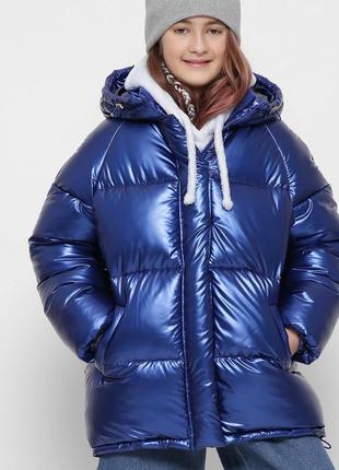 Трендовая блестящая зимняя куртка для девочки6 фото