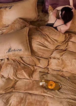 Велюровый комплект постельного белья  моника евро размер бежевого цвета