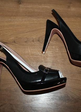 Шкіряні босоніжки sacha london, 39 розмір