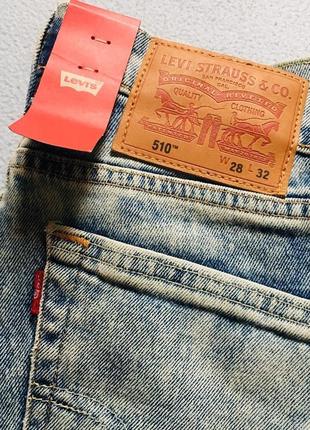 Джинсы levi's! новые! в подарок еще одни джинсы levi's!3 фото