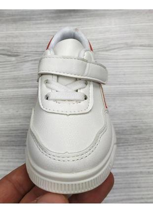 Кросівки дитячі pu-шкіра білі з червоними смужками2 фото