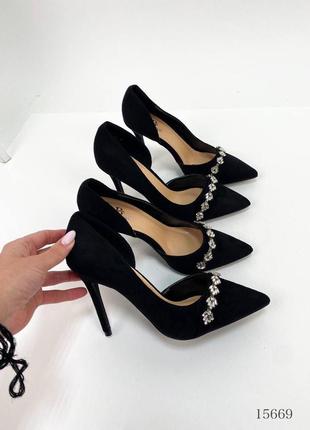 Женские туфли черные замш
