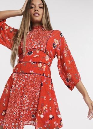 Плаття міні з високим коміром і квітковим принтом asos design