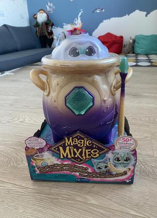 Игровой набор magic mixies волшебный котелок большой