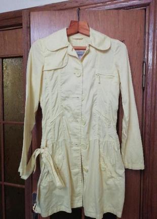 Плащик, вітрівка