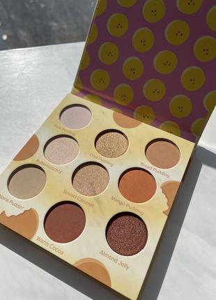 Палетка тіней beauty bakerie proof is in the pudding eyeshadow palette1 фото