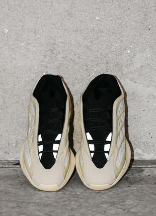 Кросівки чоловічі, жіночі adidas yeezy boost 700 v3 azael бежеві, адідас ізі буст азаель4 фото