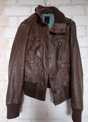 Женская коричневая кожаная куртка, плотная кожа  размер s