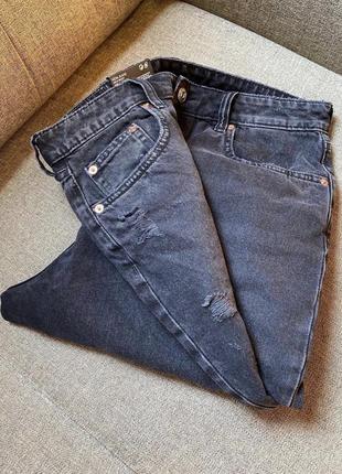 Черные джинсы mom divided h&m9 фото