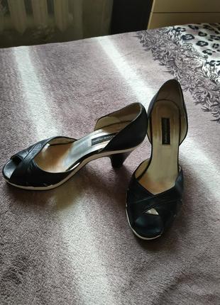 Туфлі-босоніжки літні