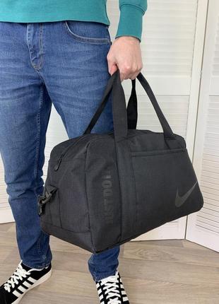 Жіноча спортивна сумка nike, чорна дорожня сумка найк у спорзал на довгому ремінці4 фото