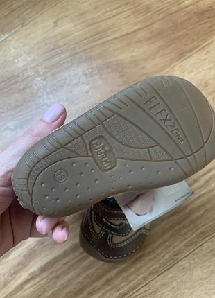 Детские кожаные ботиночки chicco 3