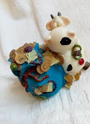 Фигурка статуэтка копилка корова