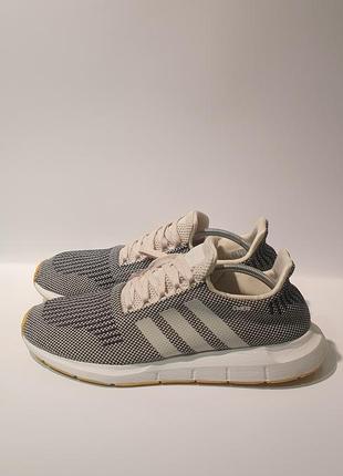 Кроссовки кросівки adidas swift run b37736