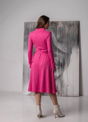Женское ангоровое платье миди цвета фуксия2 фото