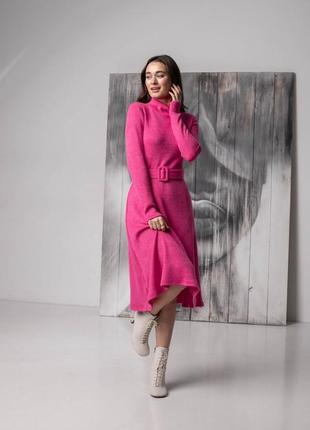 Женское ангоровое платье миди цвета фуксия4 фото