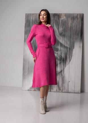 Женское ангоровое платье миди цвета фуксия9 фото