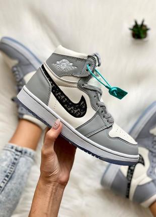 Кроссовки женские nike air jordan 1 retro
