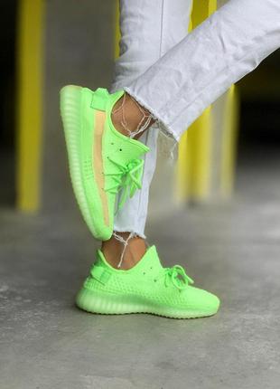 Женские кроссовки adidas yeezy boost 350 v2 glow in the dark / smb