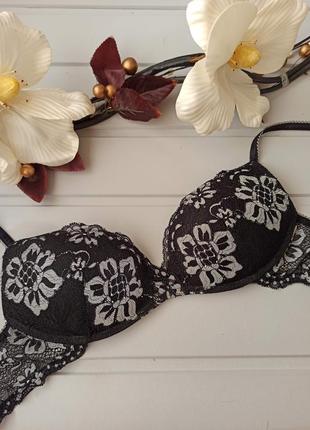 Красивый кружевной формованный бюстгальтер с пуш-ап! 75в/80а