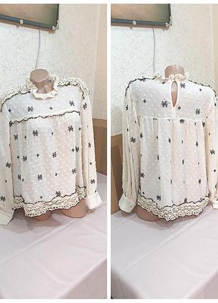 Блуза с вышивкой. zara.