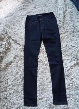 Джинсы