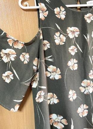 Платье в цветочный принт на подкладке2 фото