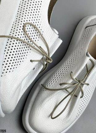 Натуральные кожаные белые лоферы - мокасины на шнуровке9 фото