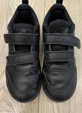 Кроссовки adidas