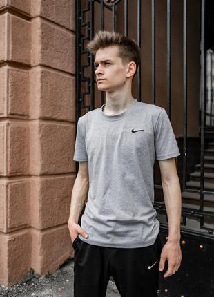 Футболка базовая серая, белая, черная с лого nike