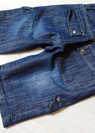 Стильные джинсовые шорты для мальчика. no fear.
размер 9-10 лет8 фото