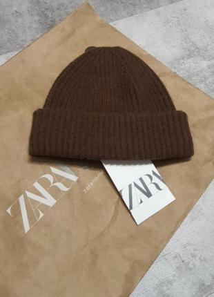 Zara демі шапка приємна на дотик оригінал