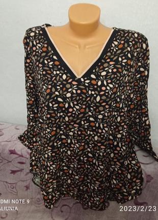 Стильная женская кофточка