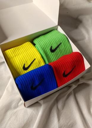 Набір 4 пари шкарпетки nike високі різнокольорові в коробці