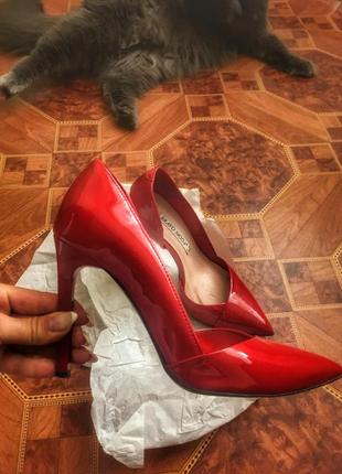 Туфли, лодочки красного цвета2 фото