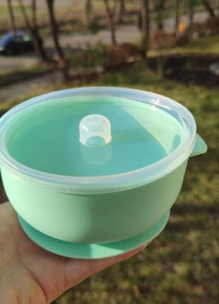 Силіконовий посуд для дітей  посуд для годування тарілочка із кришкою + ложка глибока силіконова тарілочка3 фото