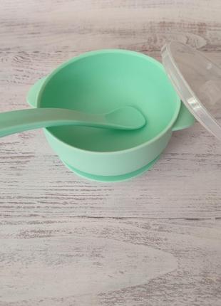 Силіконовий посуд для дітей  посуд для годування тарілочка із кришкою + ложка глибока силіконова тарілочка4 фото