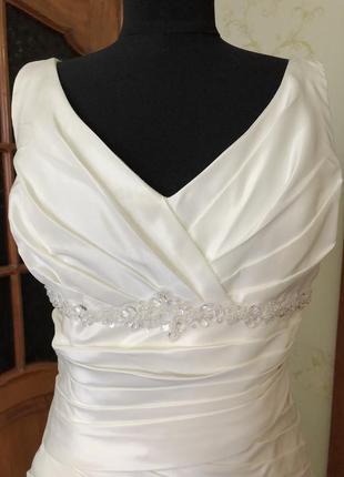 Новое свадебное платье со шлейфом! распродажа4 фото