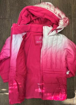 1. осенняя  курточка на  флисе с капюшоном расцветка розовое омбреразмер 4 года weatherproof