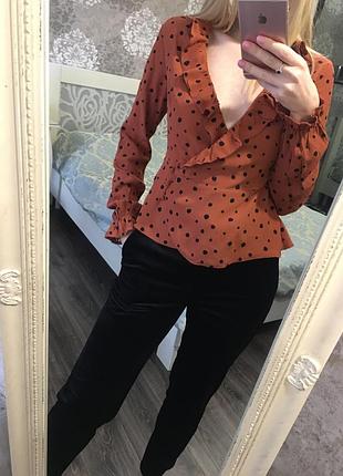 Блузка на запах в горошек