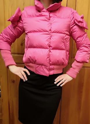 Яркая стильна куртка