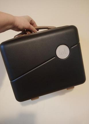 Маленький чемодан , бьюти - кейс