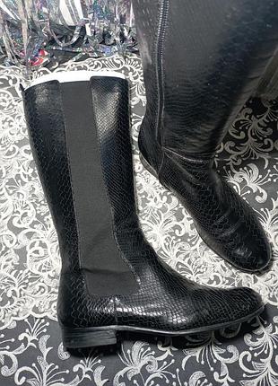 Кожаные сапоги
